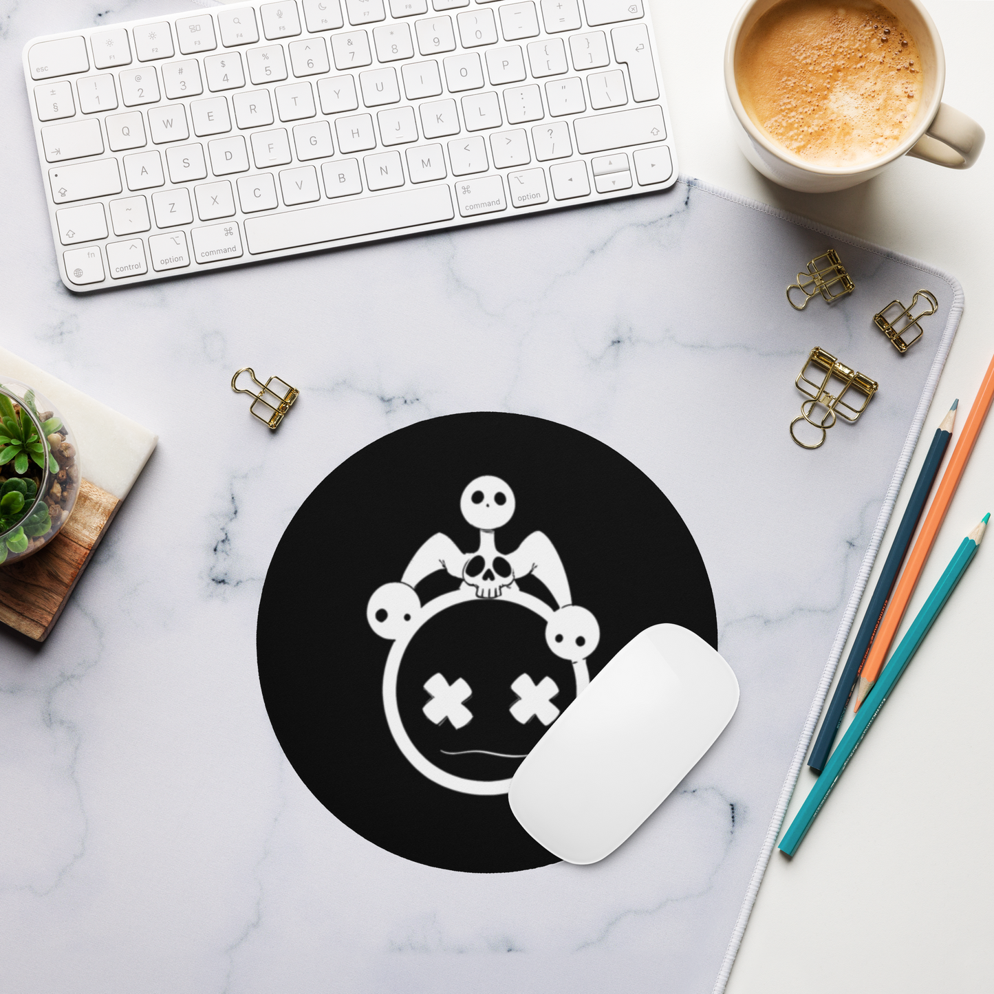 Chaotic Jester Round Mouse Pad